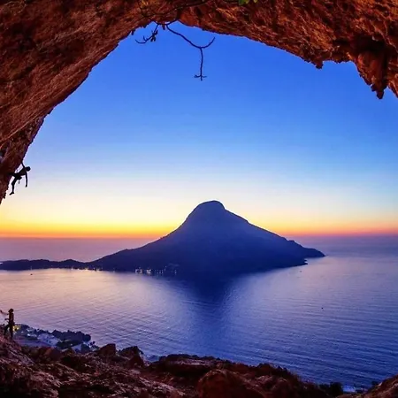 Grande Grotta Armeos * Masouri